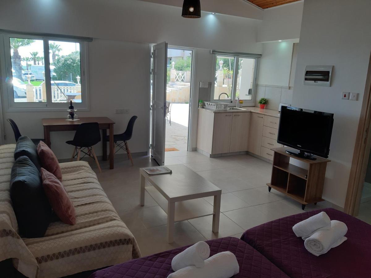 Апартаменты Zorbas Sea View No 5 Ларнака Экстерьер фото